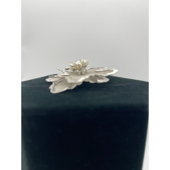 Vintage Coro Double Mesh Silver Tone Leaves Faux Pearl Accents - Picture 6 of 8